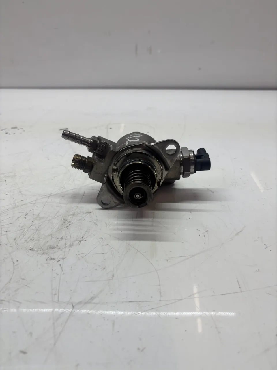 Bomba de combustible Porsche Volkswagen Panamera 3.0 S E-Hybrid CGFA CGF 95811031610