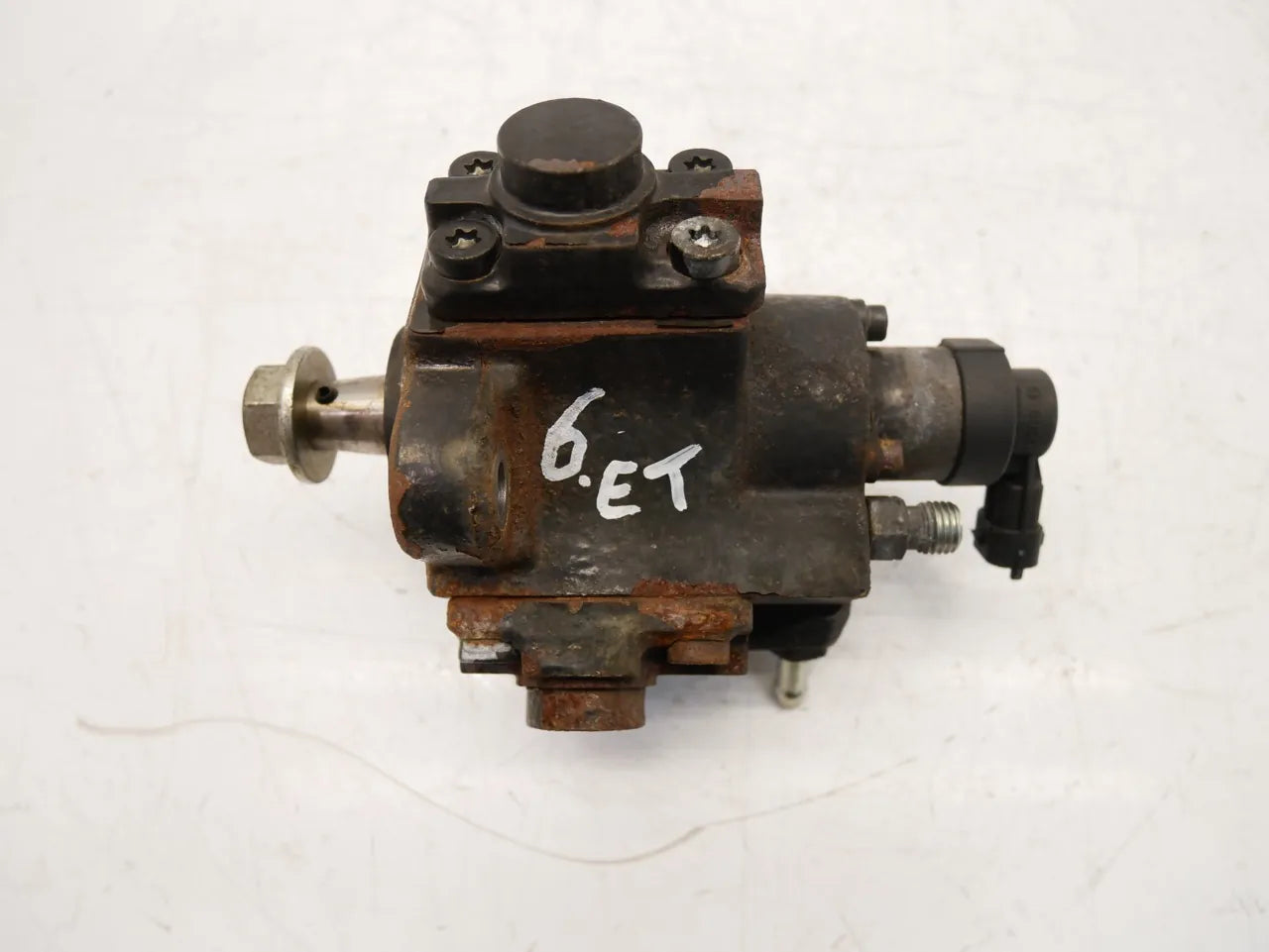 Bomba de alta presión Opel Astra J 2.0 CDTI A20DTH A20 LBS 55571005 0445010193