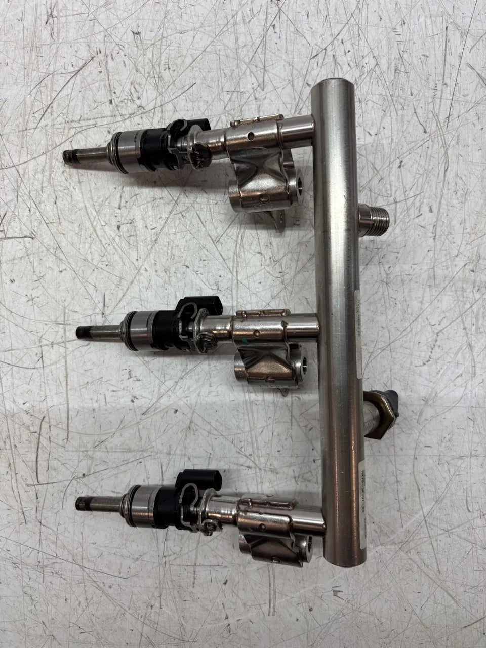 Rampa inyectora Ford Focus Escape Kuga 1.5 EcoBoost Y1DA HX7G-9D280-AB