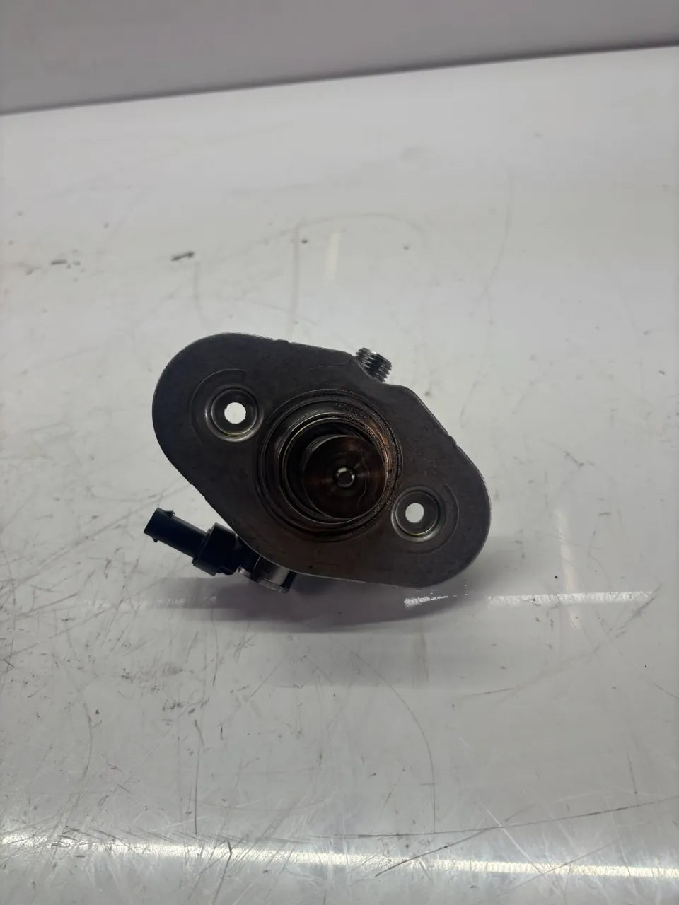 Bomba de combustible BMW Serie 7 G11 G12 4.4 750i N63B44C N63 8601015