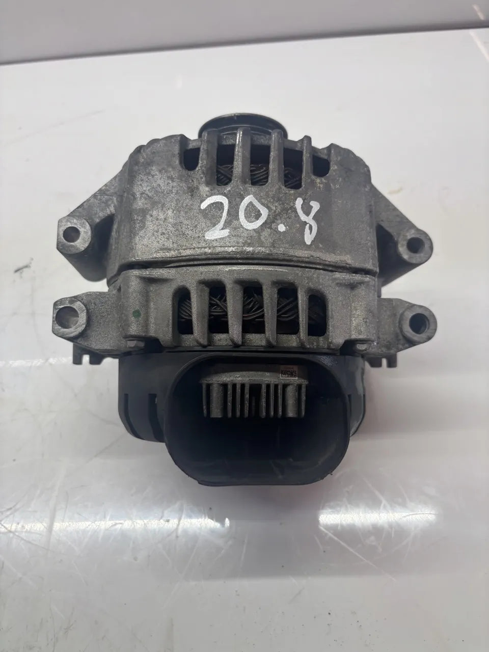Alternador BMW Serie 7 G11 G12 4.4 750i N63B44C N63 8611280