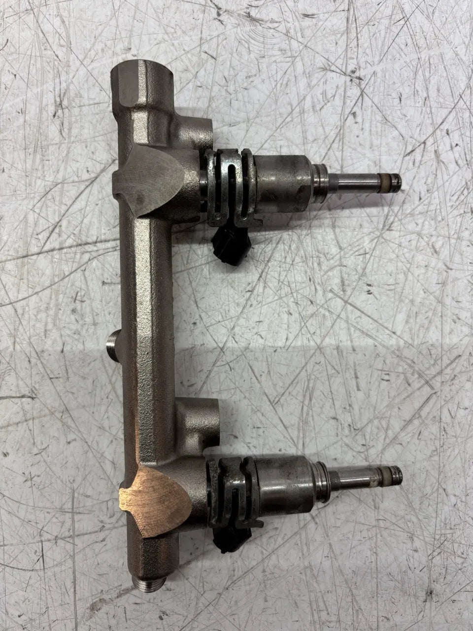 Riel inyector Toyota Subaru GT86 2.0 gasolina FA20D FA20 16611-JB000