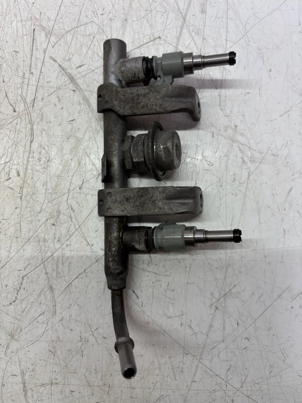 Riel inyector Toyota Subaru BRZ 2.0 gasolina FA20D FA20 16611-JB000