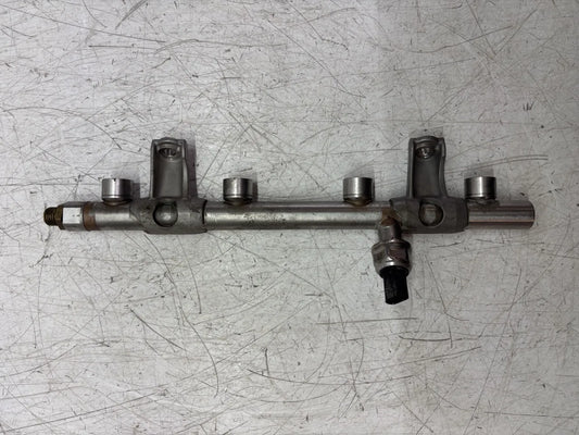 Rampa inyectora Audi A4 2.0 TFSI DBPA DBP 06L133317N