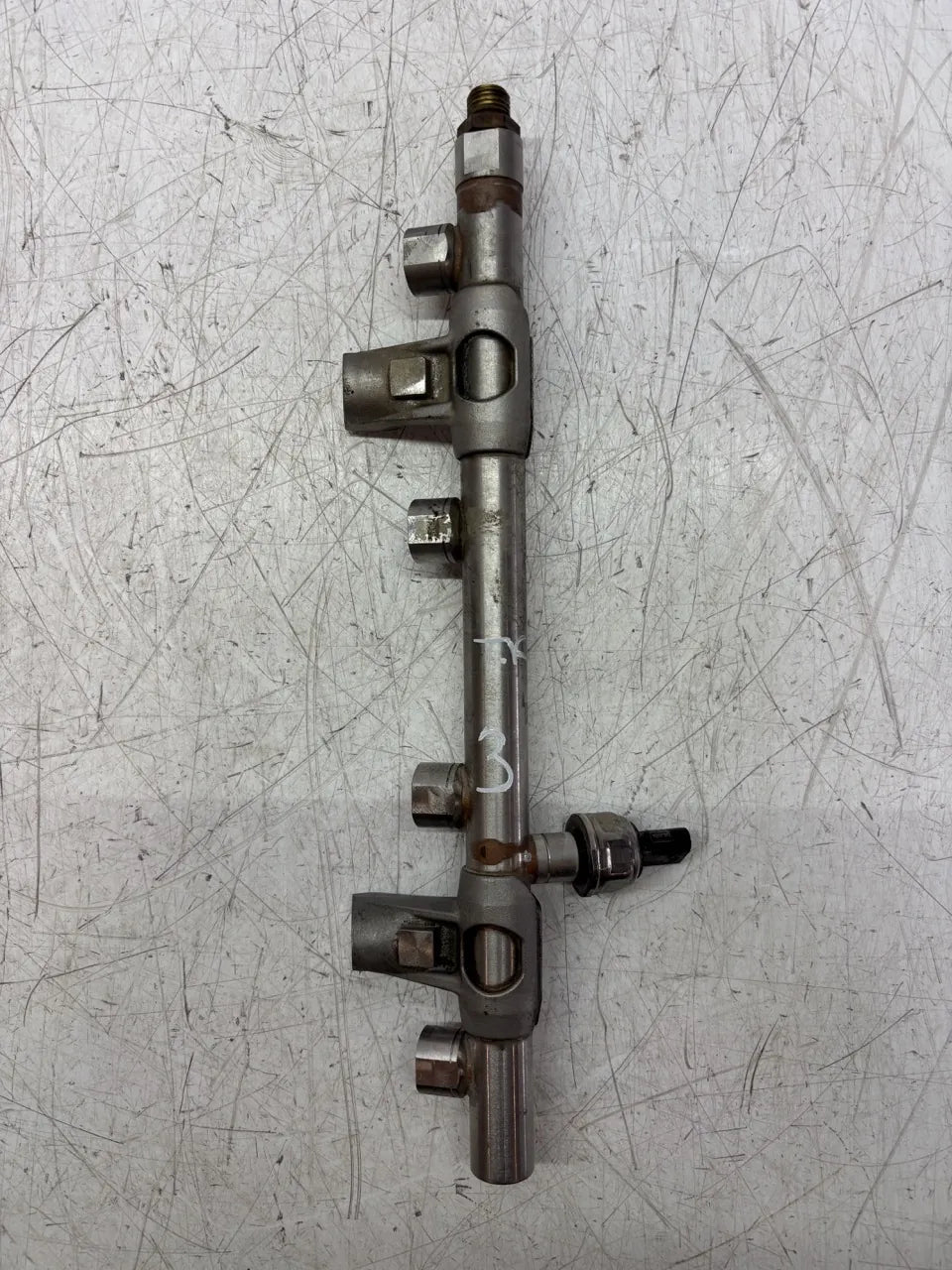 Rampa inyectora Audi A4 2.0 TFSI DBPA DBP 06L133317N