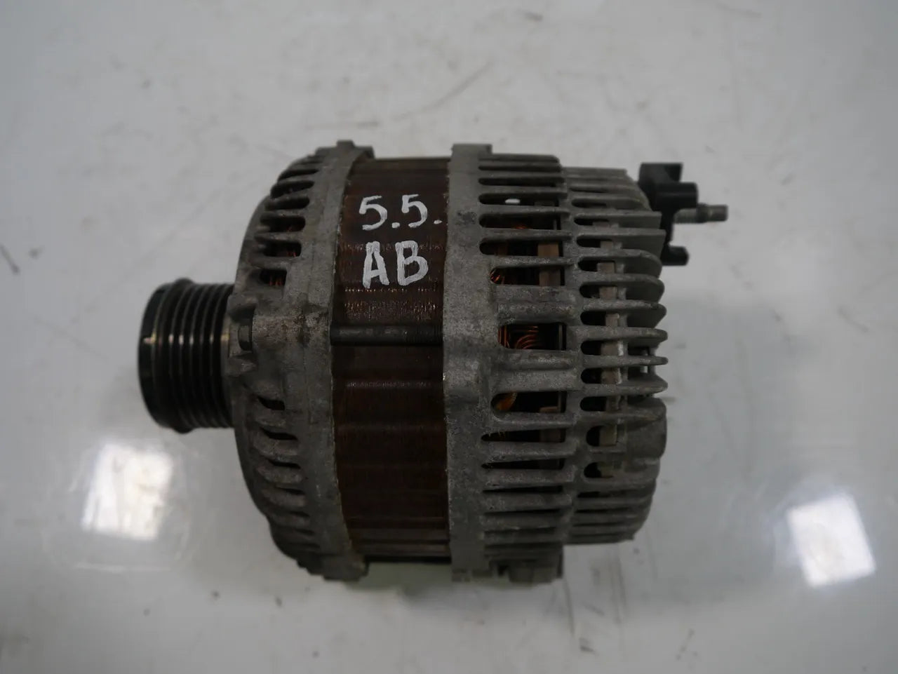 Alternador Renault Laguna 1,5 dCi K9K782 K9K 8200960533