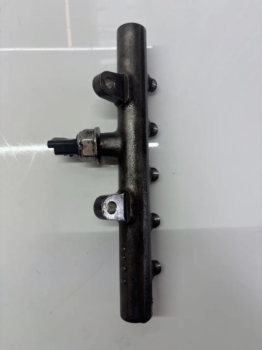 Tubo de raíl Renault Kangoo 1.5 dCi K9K808 K9K H8200701690