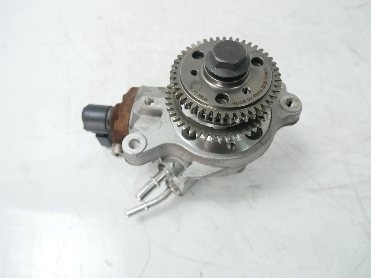 Bomba de alta presión Ford Transit FDD 2.0 EcoBlue YLF6 GK2Q-9B395-AA