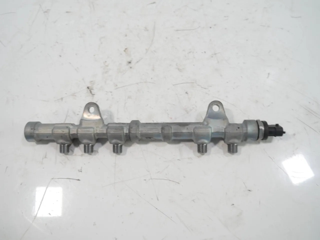 Tubo de raíl Opel Corsa E 1.3 CDTI B13DTC B13 LKV 55272136