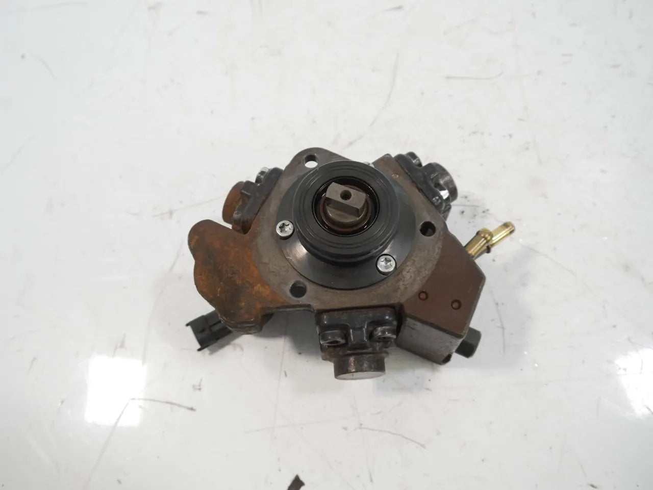 Bomba de alta presión Opel Corsa E 1.3 CDTI B13DTC B13 LKV 55255416