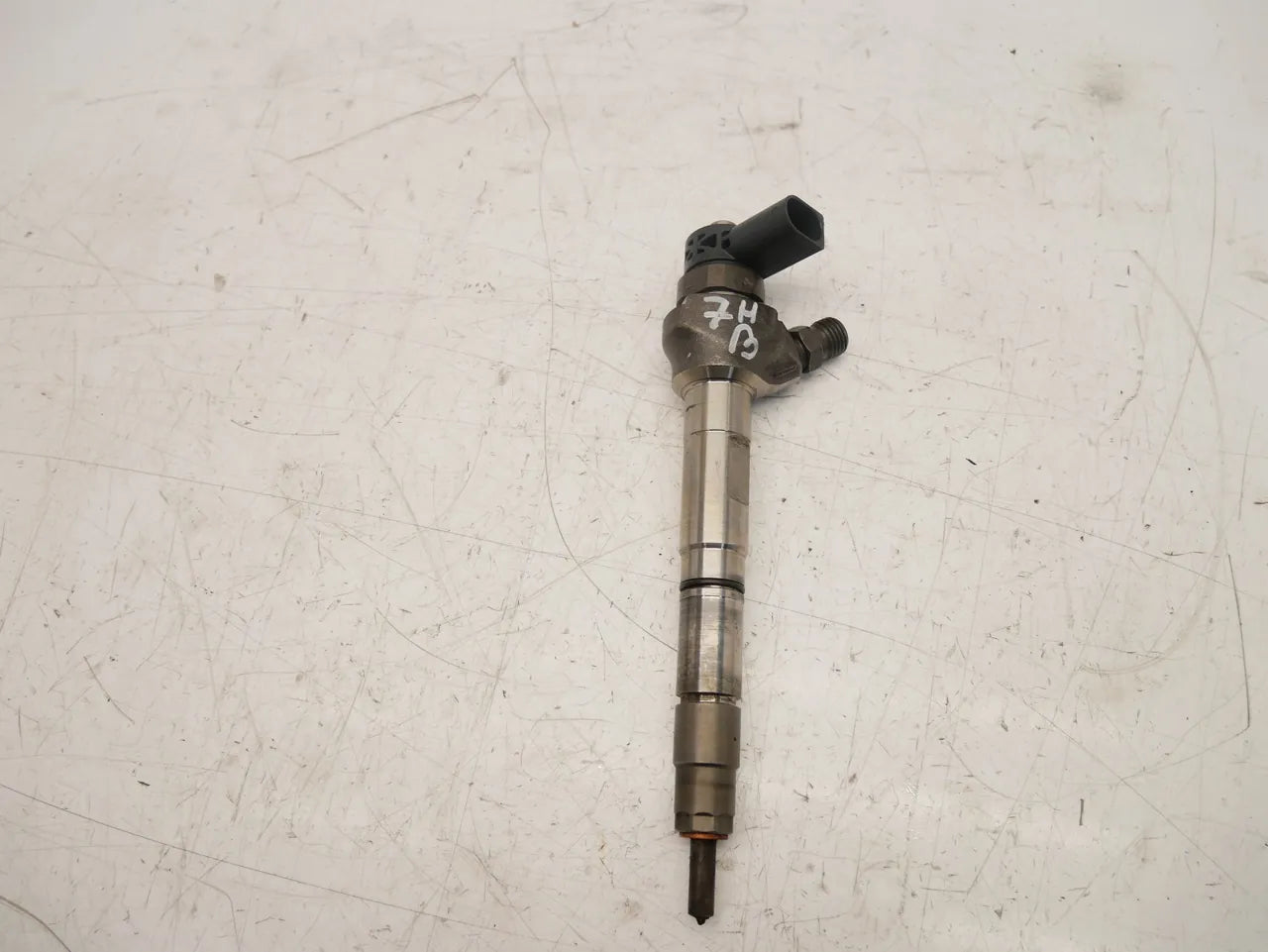 Inyector boquilla de inyección Volkswagen Passat MK7 B8 1.6 TDI DCZA DCZ DGT 04L130277AD