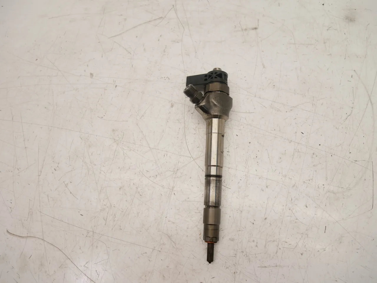 Inyector boquilla de inyección Volkswagen Passat MK7 B8 1.6 TDI DCZA DCZ DGT 04L130277AD