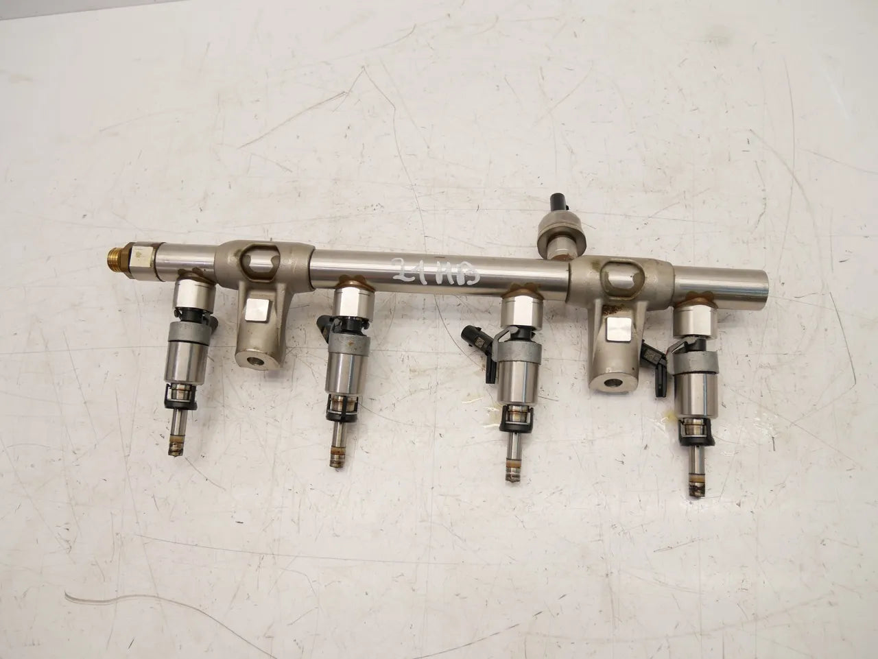 Rampa inyectora Volkswagen Tiguan 2.0 TSI DGU DKT CZP 06L133317L