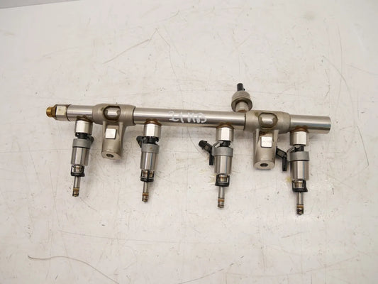 Rampa inyectora Volkswagen Tiguan 2.0 TSI DGU DKT CZP 06L133317L