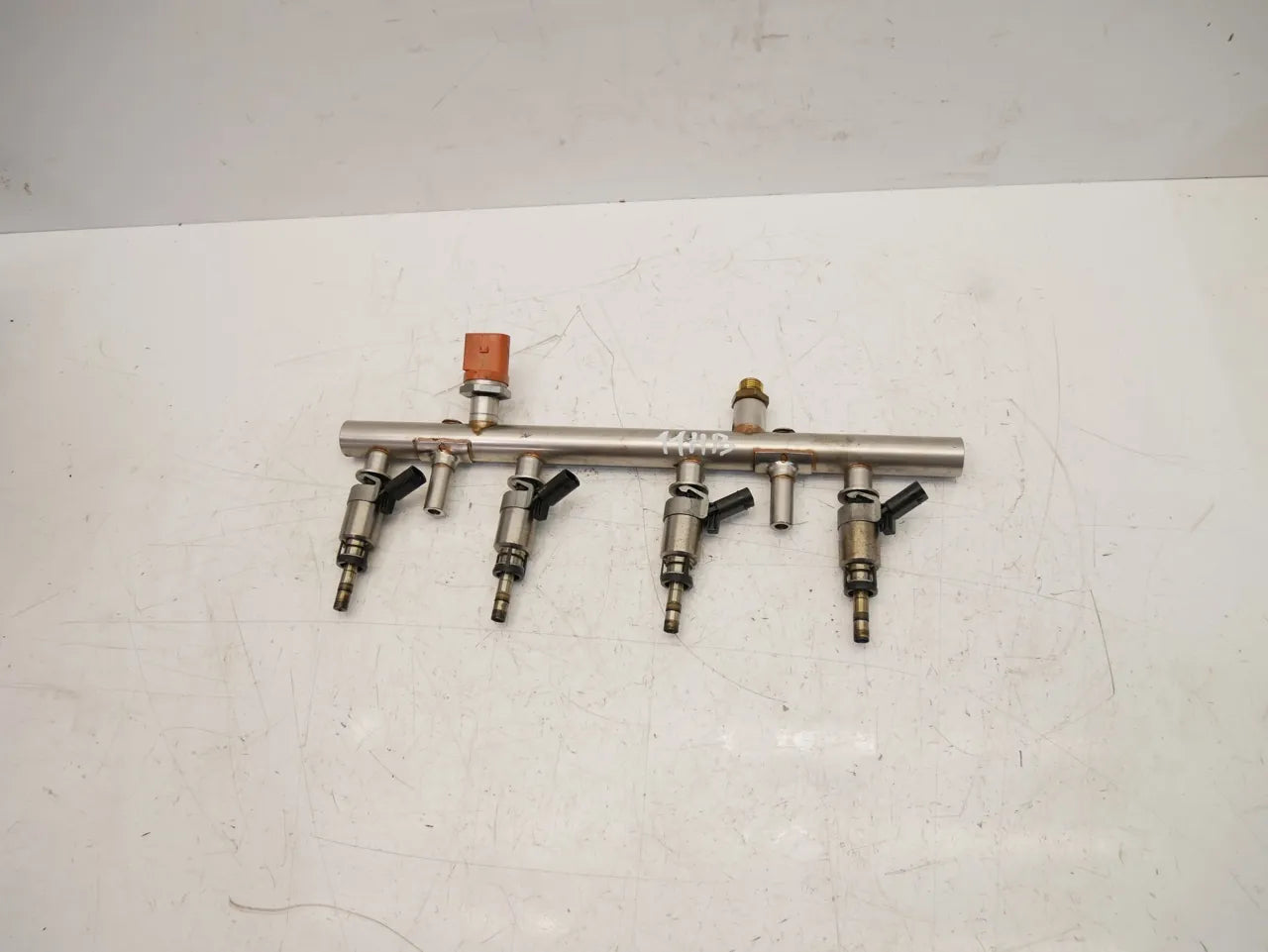 Rampa inyectora Audi A4 B8 A5 Q5 2.0 TFSI CPMB CPM 06H133317D 06H906036N