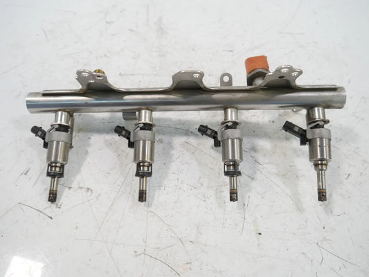 Rampa inyectora Audi A6 C7 A5 A4 B8 2.0 TFSI quattro CAED CAE 06J133317AB