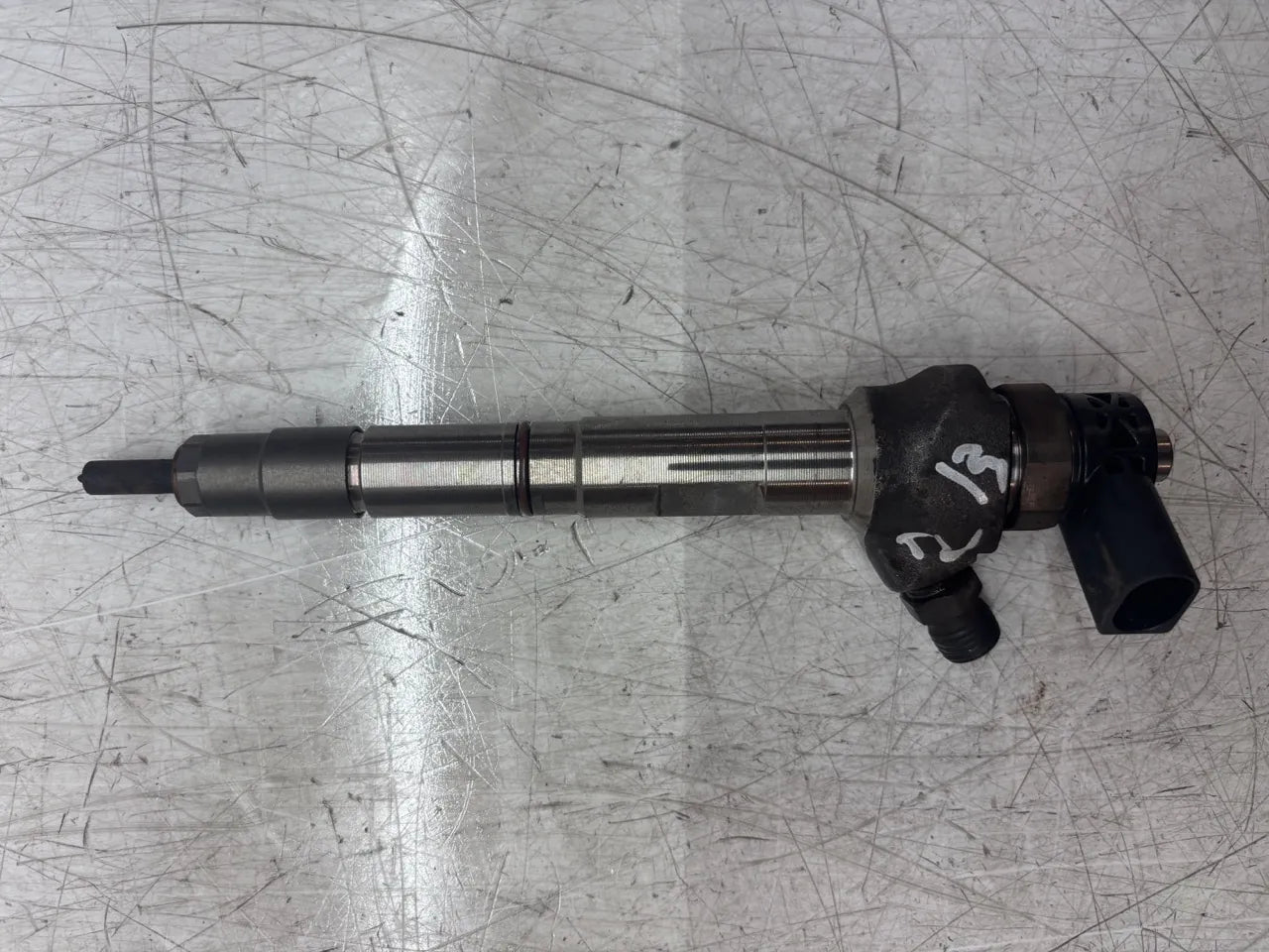 Inyector Volkswagen Audi Golf VII A3 2.0 TDI DGCA DGC 04L130277AE