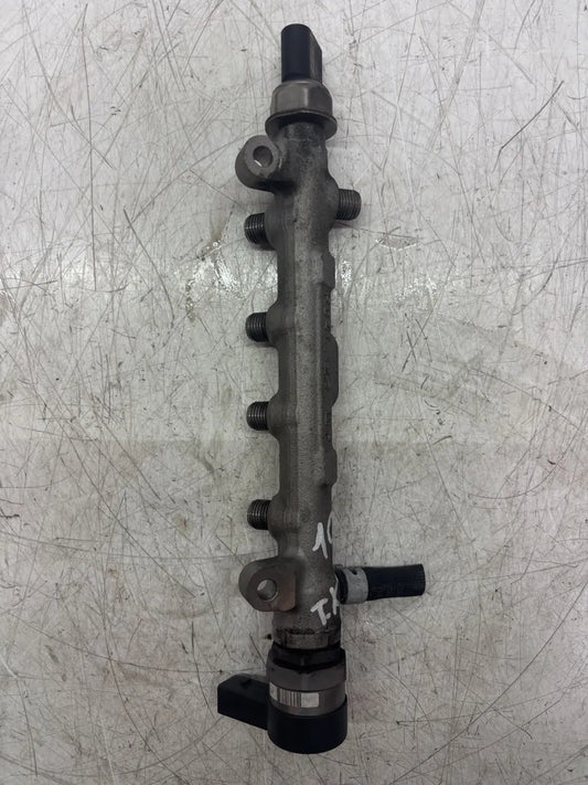 Tubo de ferrocarril Volkswagen Audi Golf VII A3 2.0 TDI DGCA DGC 04L089D