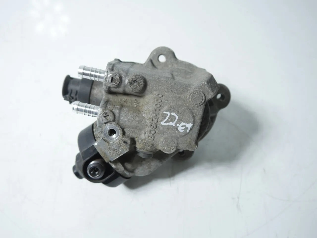 Bomba de alta presión Volkswagen Transporter T5 2.0 TDI CAAC CAA CCHA 03L130755J