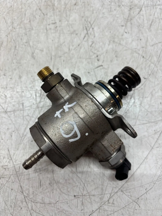 Bomba de combustible Audi A5 Q5 A4 2.0 TFSI CDNC CDN 06J127025G