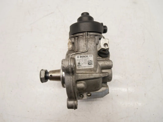 Bomba de alta presión Audi A6 2.0 TDI DDDA DDD 04L130755E