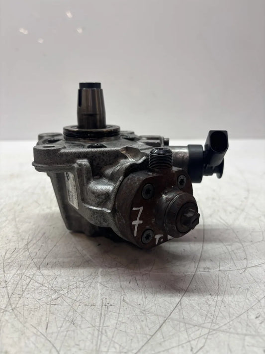 Bomba de alta presión BMW Serie 5 F10 F11 2.0 520d N47D20C 7810696
