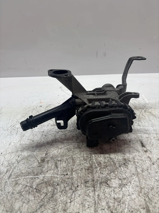Válvula EGR Peugeot Citroen C4 3008 1.6 BlueHDi DV6FC BHZ 9833095880