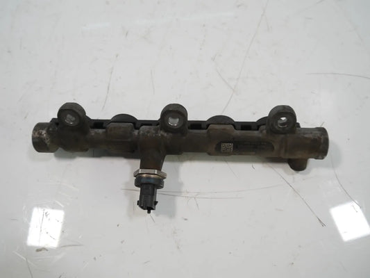 Tubo de raíl Opel Movano B 2.3 CDTI M9T870 M9T LWK 175215697R 0445214258