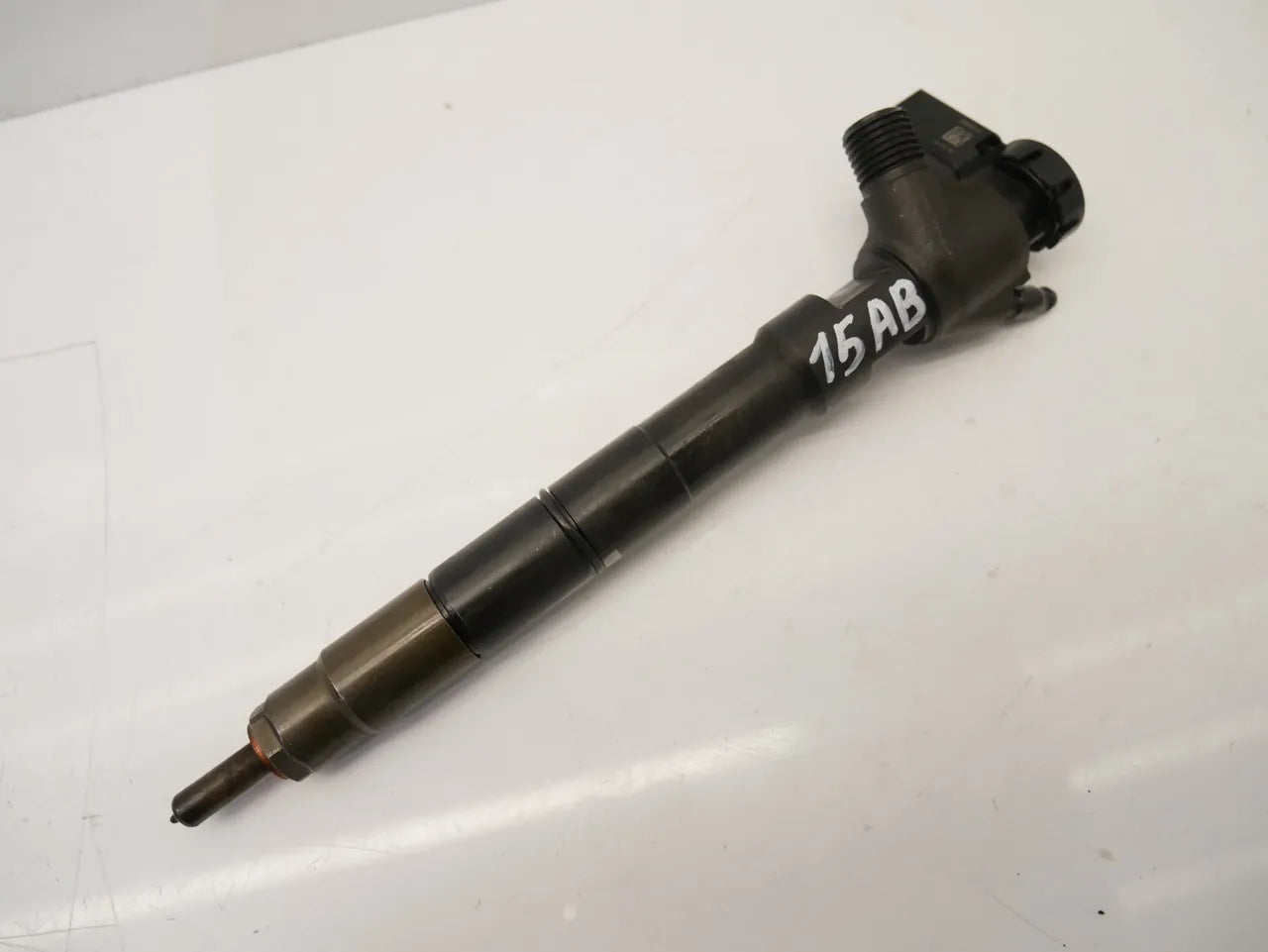 Boquilla de inyección Volkswagen Transporter T6 2.0 TDI CXEB CXEC CXE 03N130277D