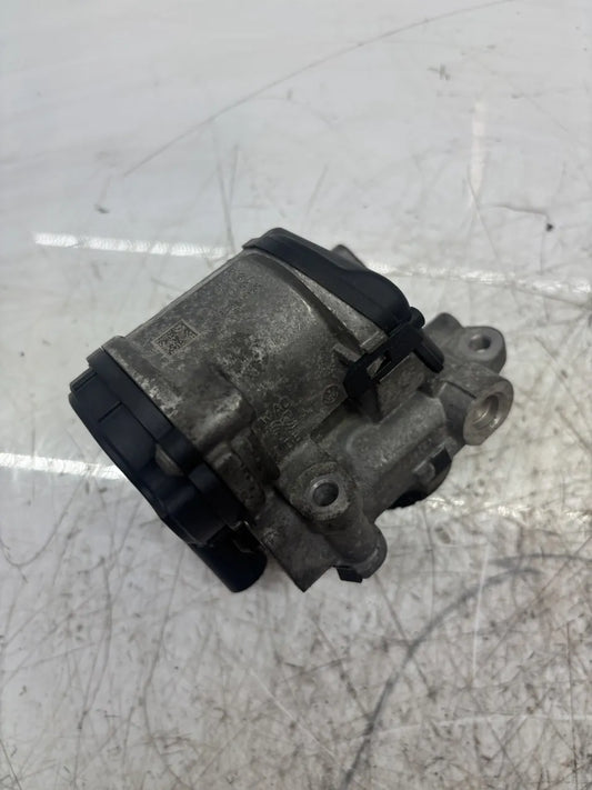 Válvula EGR Volkswagen Skoda Caddy Yeti 2.0 TDI DFSB DFS 04L131501P