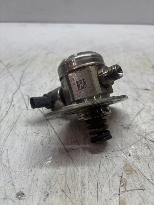 Bomba de combustible BMW Serie 7 F01 F02 F04 4.4 750i Li xDrive N63B44B N63 8604232