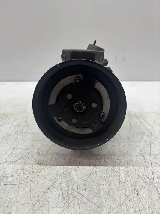 Compresor de aire acondicionado Volkswagen Beetle Golf Jetta Passat 2.5 gasolina CBUA CBU 1K0820808C