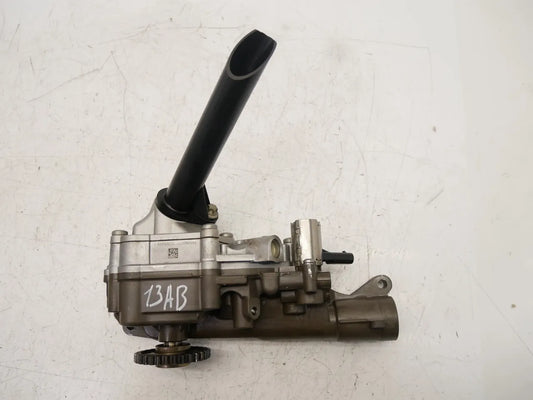 Bomba de aceite Mercedes-Benz Clase A W176 1.6 M270.910 270.910 M270 R2701810501