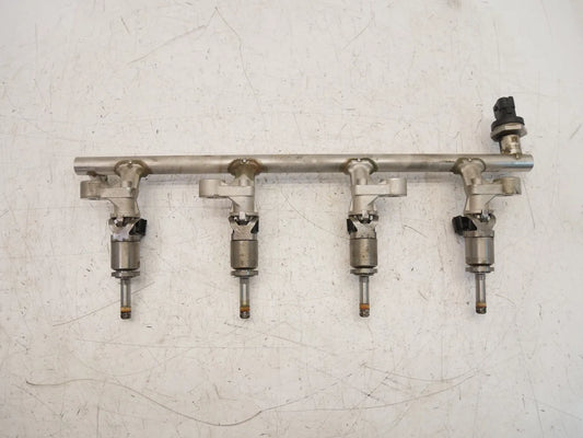 Barra de inyectores Mazda 3 6 2.0 gasolina PEY7 PE0113150B