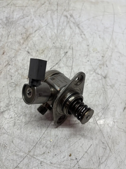 Bomba de combustible BMW X5M E70 4.4 gasolina S63B44A S63B44O0 S63 7595339