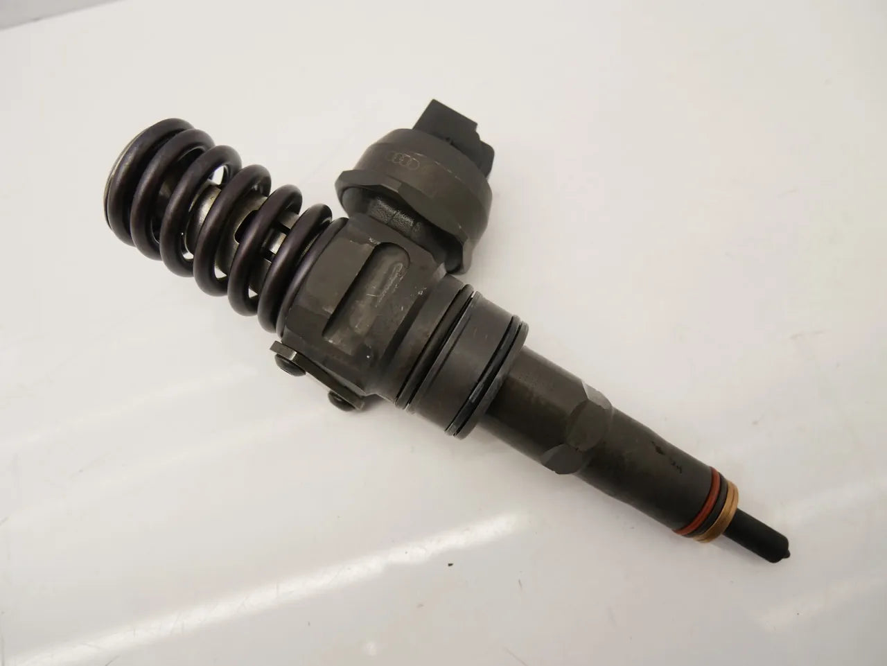 Boquilla de inyección Volkswagen Golf Plus 1.9 TDI BXF 038130073AG