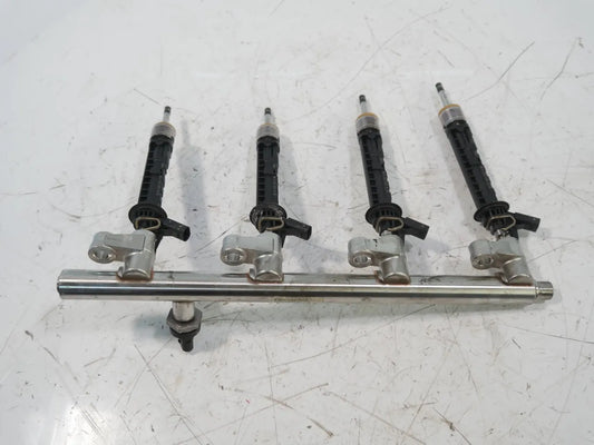 Rampa inyectora Mercedes-Benz 2.0 C 300 e 254.920 A2540701400 A2540701500