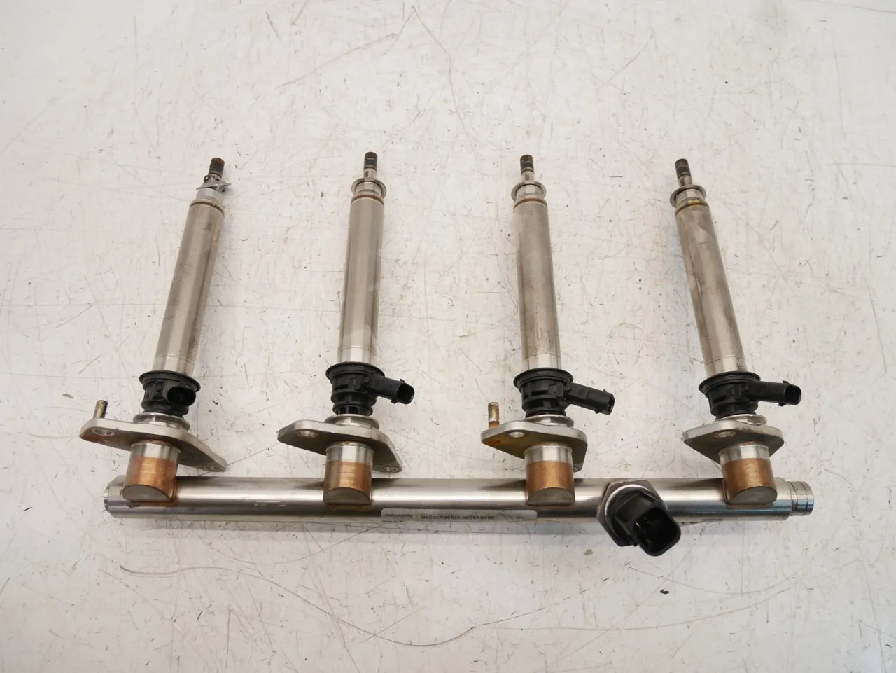 Rampa inyectora Mercedes-Benz Clase C W205 2.0 M264.920 264.920 M264 A2640702000