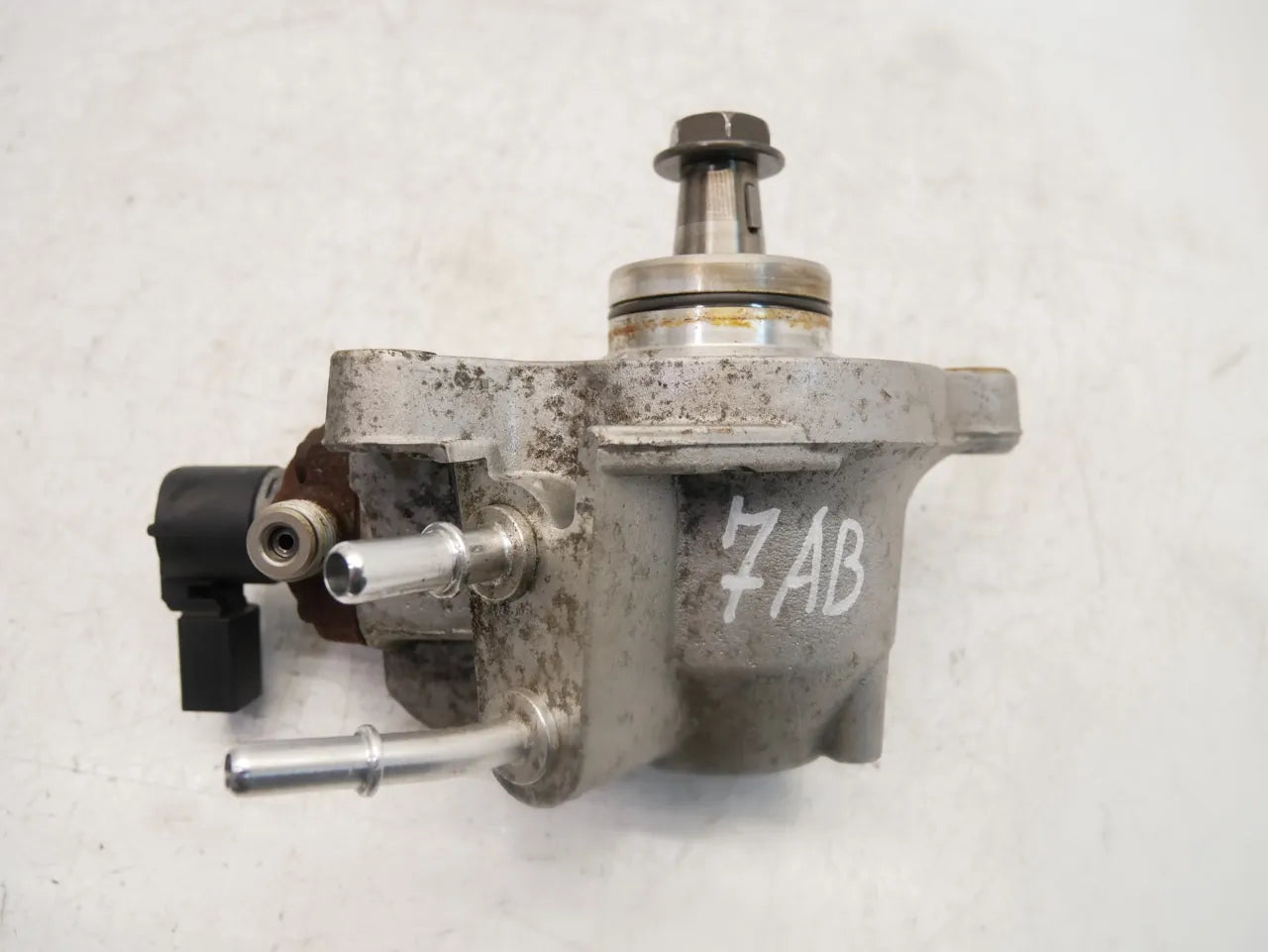 Bomba de alta presión Ford Transit Custom V362 2.0 EcoBlue BKFB HG9Q-9B395-AA