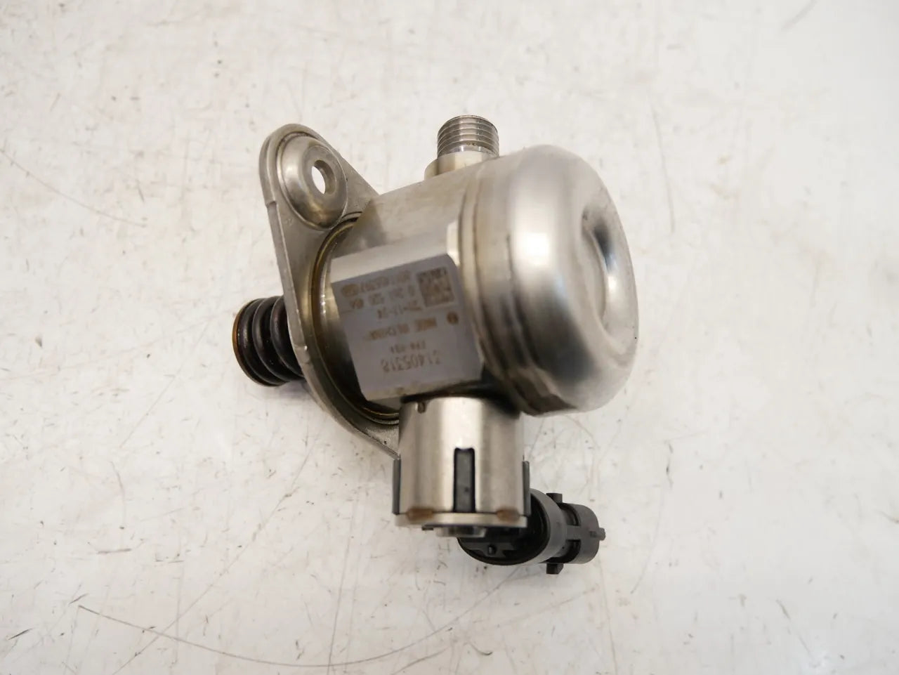 Bomba de combustible Volvo XC40 T5 1.5 gasolina híbrido B3154T10 B2BPHEV 31405318