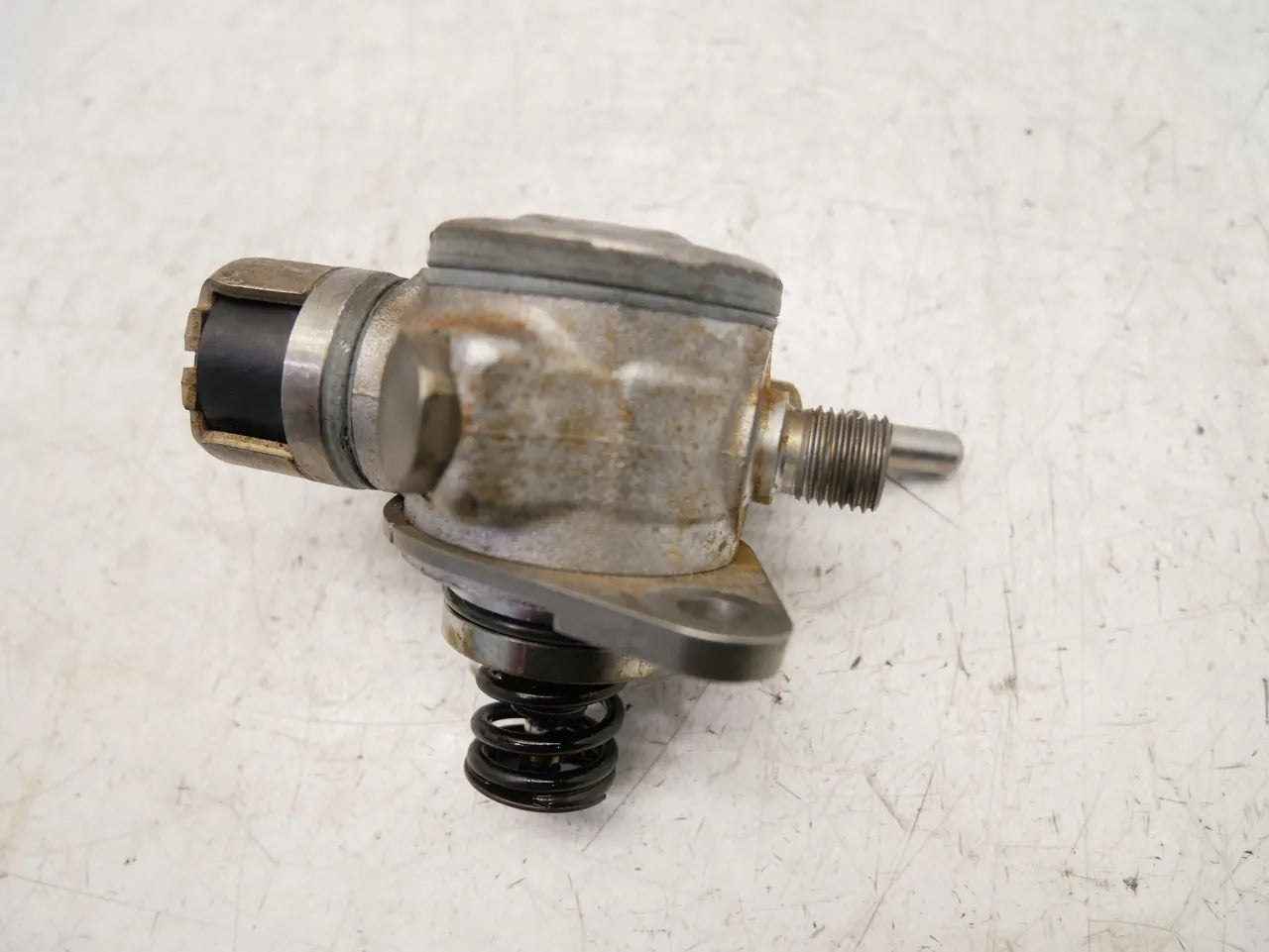 Bomba de combustible Nissan Qashqai MK2 1.2 DIG-T gasolina H5FT HRA2DDT 166304016R