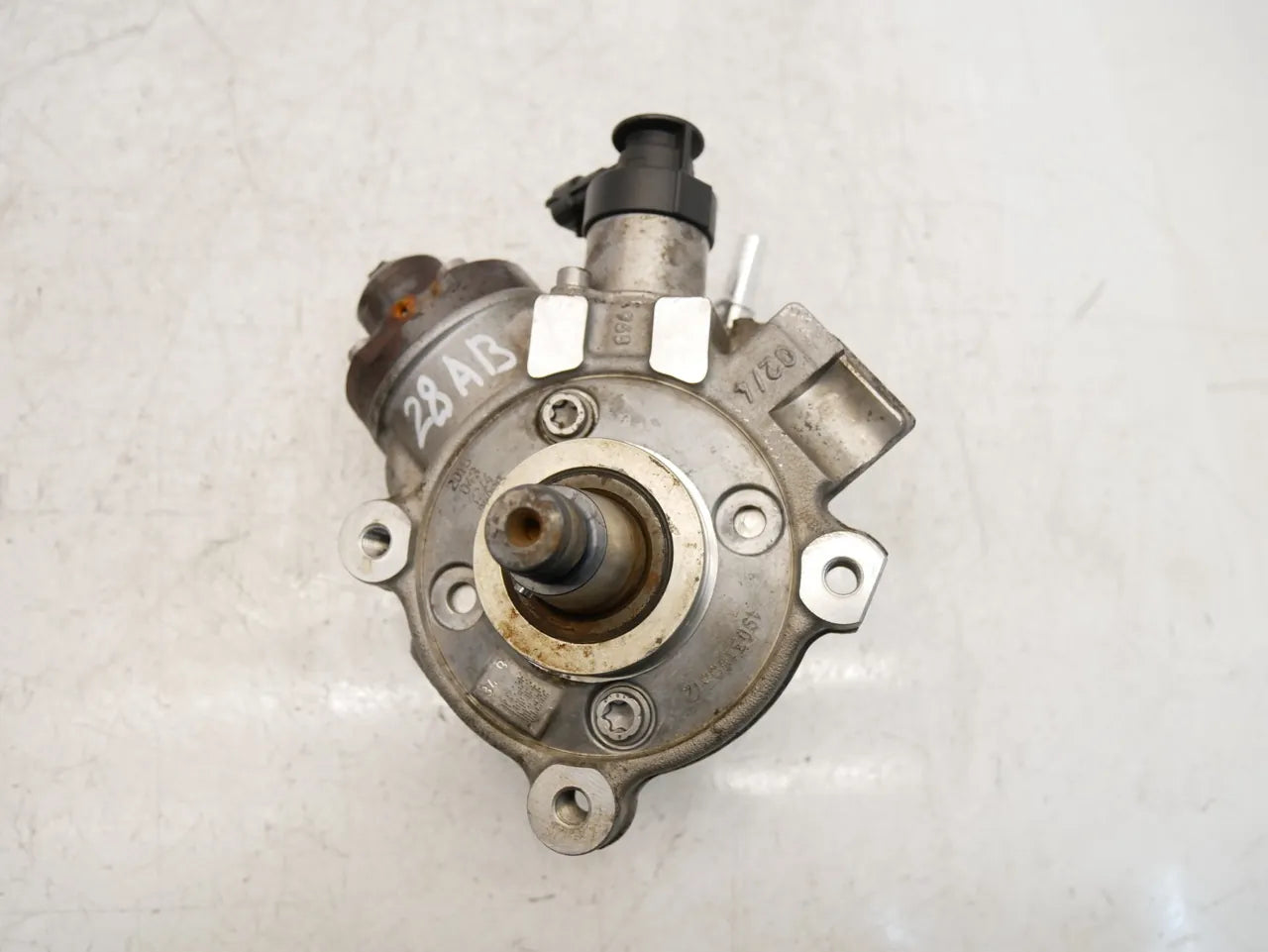 Bomba de alta presión Ford Transit Courier 1.5 TDCi XVCC 9811347280 0445010592