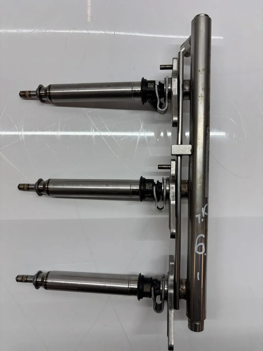 Carril del inyector Mercedes-Benz Clase E 3.5 C350 M276.957 276.957 A2760704095