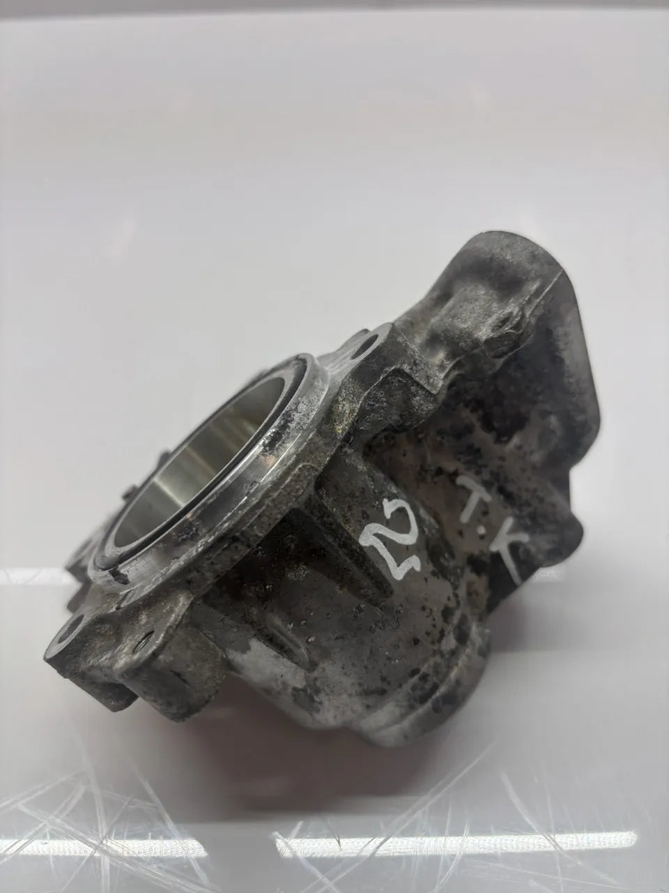 Carcasa de la bomba de combustible Mercedes-Benz 3.5 M276.957 M276 276.957 A2760700430