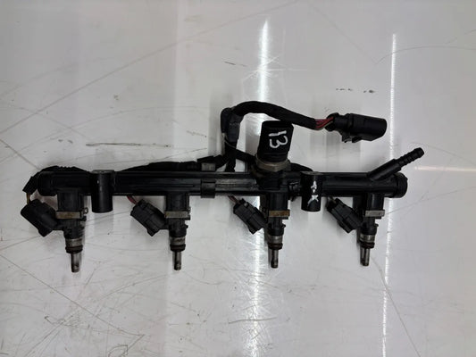 Rampa inyectora Audi A5 1.8 TFSI CJEE CJE 06K133681C