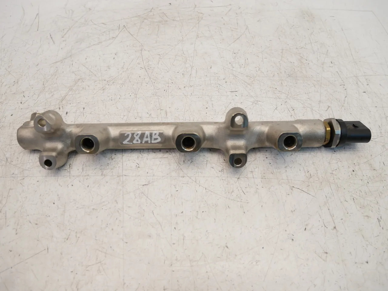 Rampa inyectora Audi Volkswagen A1 Q2 Arona Polo T-Roc 1.0 TFSi DUSA DUS 05C133320A