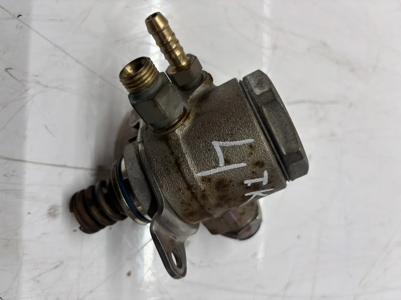 Bomba de combustible Audi Seat Volkswagen A3 Ibiza Golf VI 1.2 TFSi CBZB CBZ 03C127026M