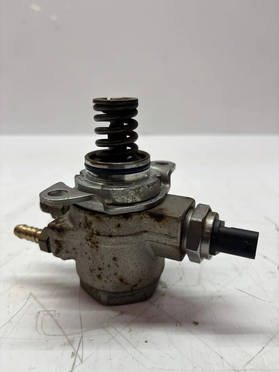 Bomba de combustible Audi Seat Volkswagen A3 Ibiza Golf VI 1.2 TFSi CBZB CBZ 03C127026M