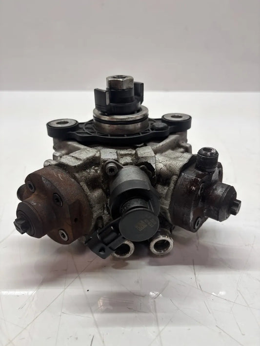 Bomba de alta presión Volvo XC60 2.4 D5 AWD D5244T15 31372081