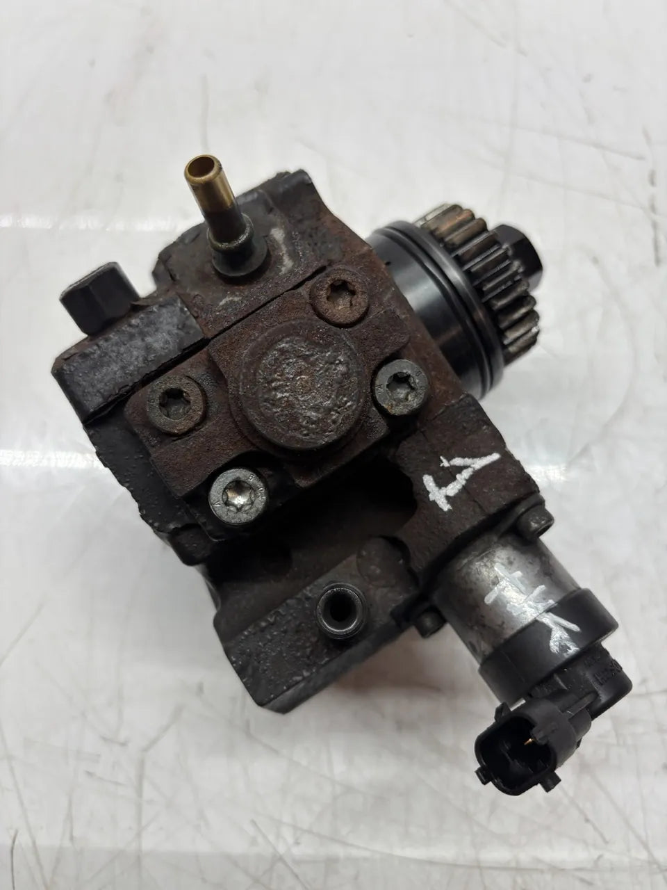 Bomba de alta presión Opel Vivaro B 1.6 CDTI R9M452 R9M LQI 95517997